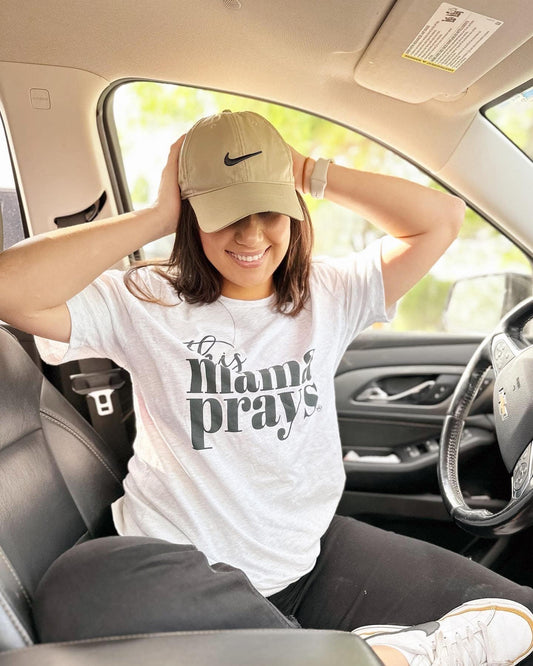 This mama prays graphic Tshirt